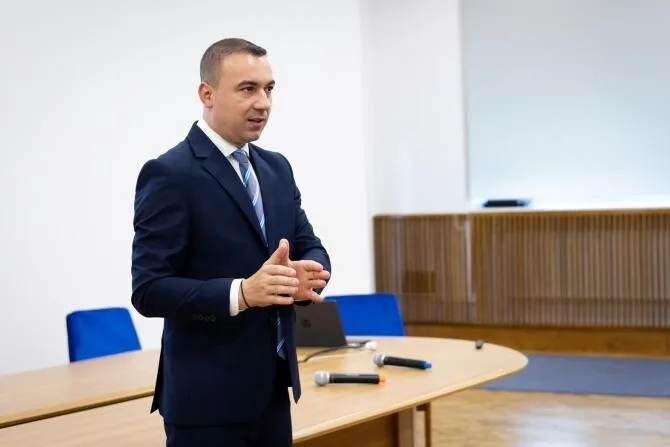 Ministrul Cercetării, la lansarea Strategiei Naționale în domeniul Inteligenței Artificiale: Nu va mai fi nevoie de mii de contabili