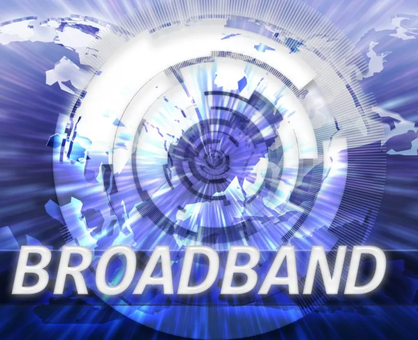 ANCOM: Viteza medie de transfer date prin internet fix și mobil, în creștere la nivel național