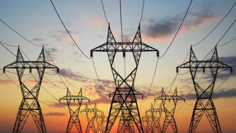 ANRE: Investițiile în rețelele de energie electrică, realizate în proporție de 99%