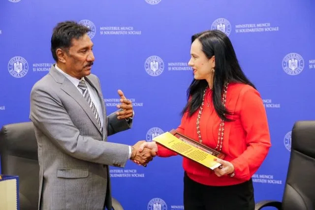 Ministrul Muncii: Cetățenii nepalezi se bucură, la locul de muncă din România, de aceleași drepturi și obligații ca și angajații români