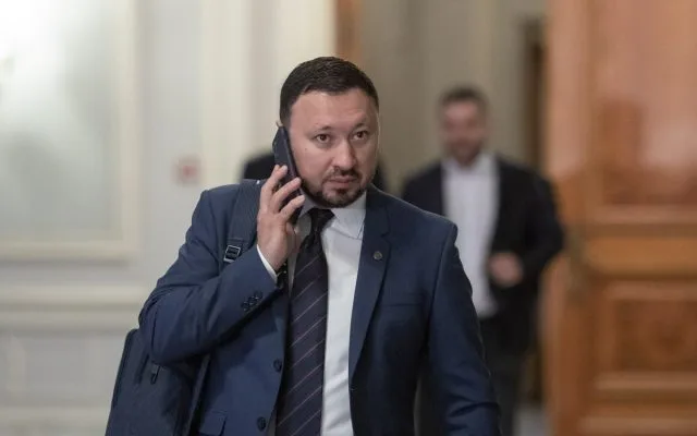 Un ministru liberal vrea să scape de sobele vechi și lansează „Rabla pentru sobe”