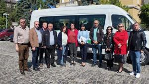 CJ Botoşani a achiziționat încă 10 microbuze școlare electrice