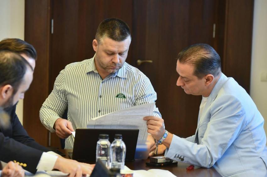 Pasaje subterane, linii de tramvai, regenerarea unei părți din malurile Dâmboviței, curățenie în Parcul Văcărești