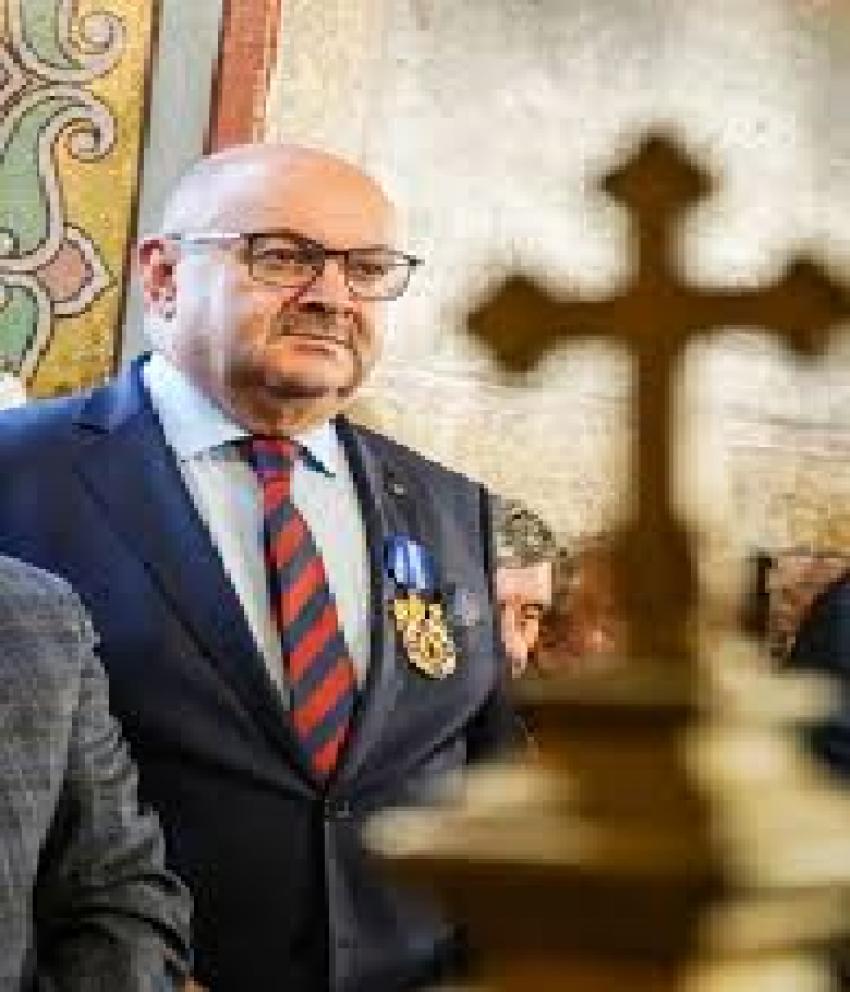 Ion Mînzînă - Să vă arăt ceva ce chiar contează: investiții în educație