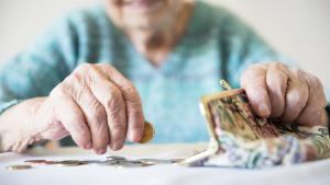 Milioane de pensionari vor primi câte 800 de lei de la stat