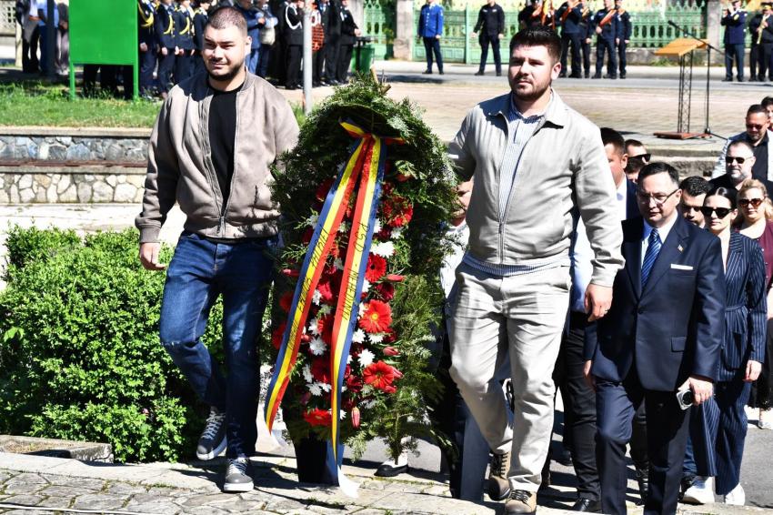 Ceremonial militar și religios la Monumentul Eroilor de Ziua Independenței