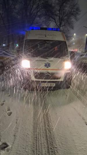 Nu lăsăm pe nimeni să doarmă în zăpadă!