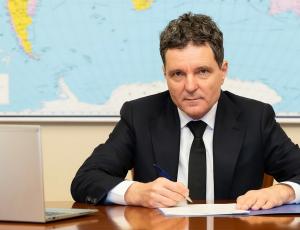 Nicușor Dan ia act de demisia lui Liviu Moșteanu. Radu Miruță preia interimatul la Apărare