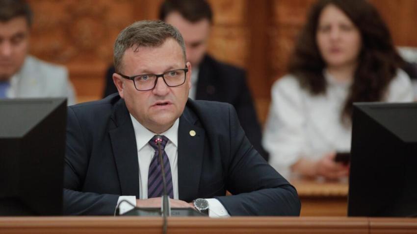 Marius Constantin Budăi îl acuză pe Ilie Bolojan că a dat foc economiei
