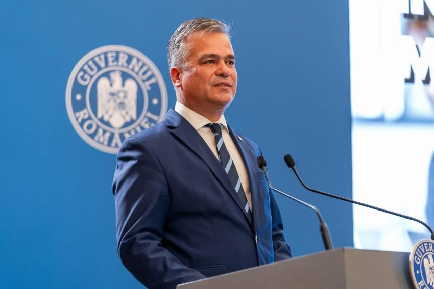 Adrian Veștea refuză să renunțe la mandatul de premier desemnat, după ce PNL i-a retras sprijinul: „România are nevoie urgentă de stabilitate”
