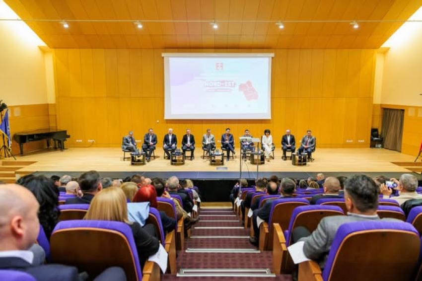 Rămânem sau nu la guvernare?