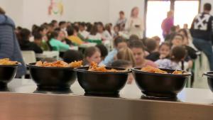 Programul „Masă sănătoasă" va continua