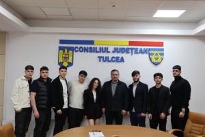 Parteneriat între CJ Tulcea și Consiliul Județean al Elevilor, pentru promovarea celor mai importante valori educaționale la nivelul județului