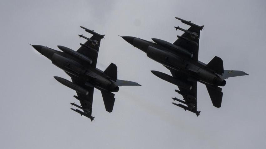 România își decorează piloții F-16 după incidentul aerian din spațiul NATO al Estoniei