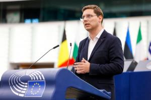 Victor Negrescu cere deschiderea imediată a negocierilor de aderare cu Republica Moldova: „UE trebuie să acționeze acum”
