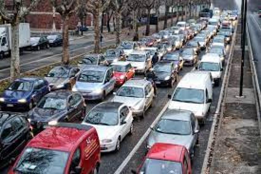 Platforma de mediu pentru București: Bucureștenii respiră un aer tot mai toxic