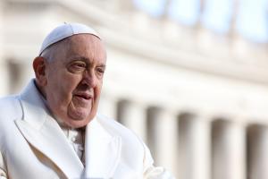 Guvernul României vrea să declare zi de doliu național sâmbătă, la înmormântarea Papei Francisc