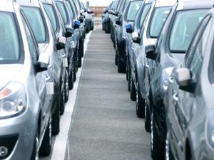 Piaţa AUTO din România a scăzut cu peste 34%, la şapte luni