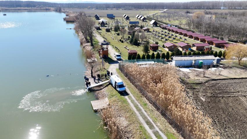 Costel Fotea: Balta Zătun a fost populată cu încă două tone de crap pentru sezonul de pescuit
