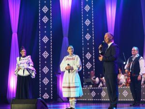 Artista Alexandra Chira și-a sărbătorit majoratul artistic, acasă, în Sălaj