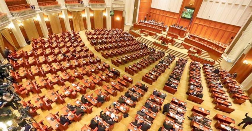 Legea împotriva femicidului, adoptată covârșitor de Parlament. Un singur vot „împotrivă” și critici privind „vulnerabilitatea juridică”