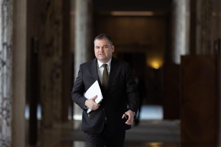Ministrul Cseke Attila a inaugurat prima creșă din municipiul București, realizată prin programul de construire de creșe