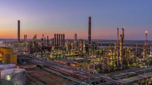 GNM dispune închiderea temporară a unei instalații din Rafinăria Năvodari, din cauza unei scurgeri de amoniac