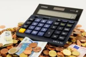 Evolutia câştigului salarial mediu, conform INS